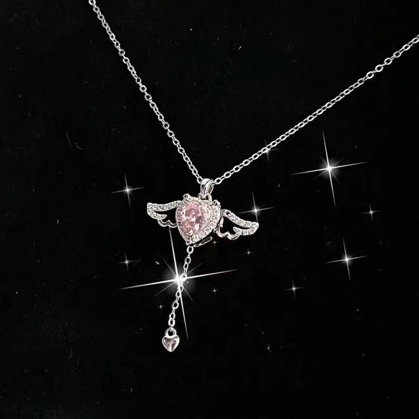Collana ali di angelo con cuore